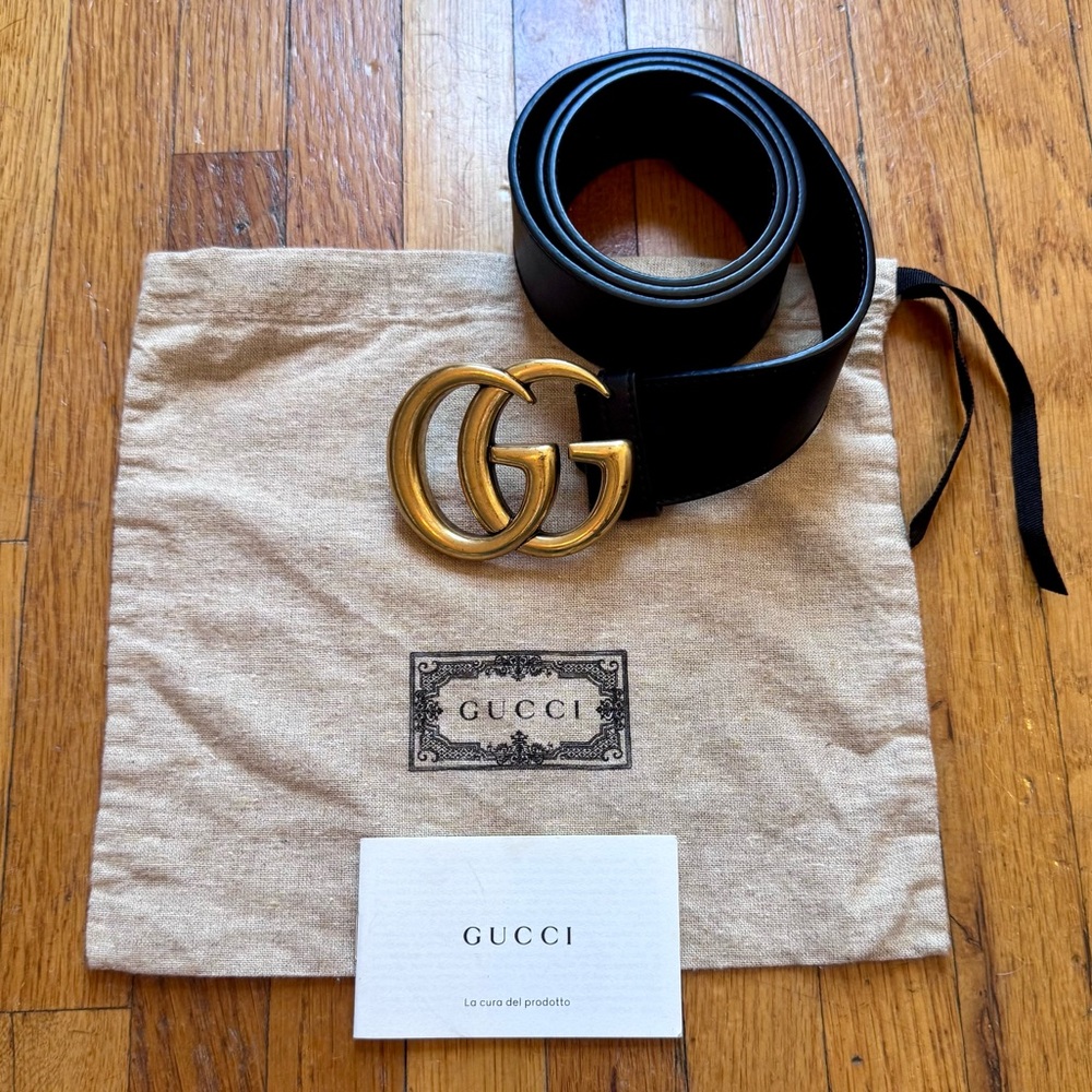 Gucci Black Leather Belt with GG Gold Buckle